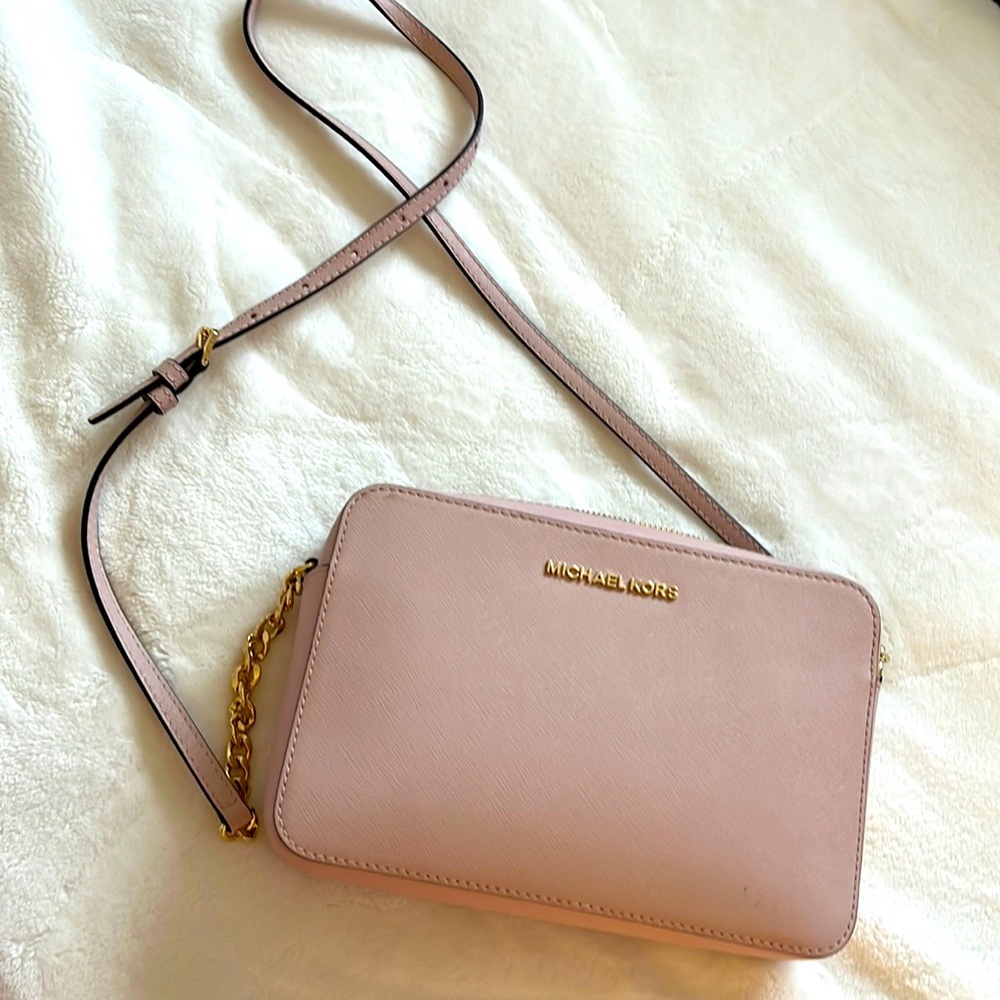 Michael Kors Jet Set crossbody